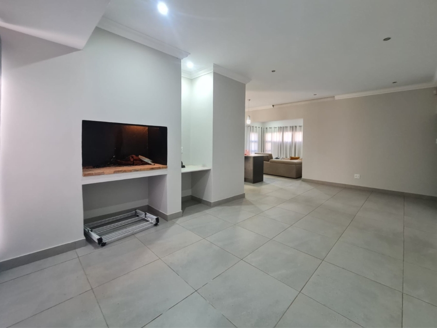 To Let 3 Bedroom Property for Rent in Melodie North West